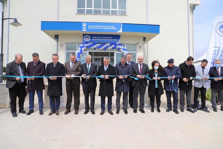 REKTÖR KORKMAZ, GADOM MERKEZİ AÇILIŞ TÖRENİNE KATILDI