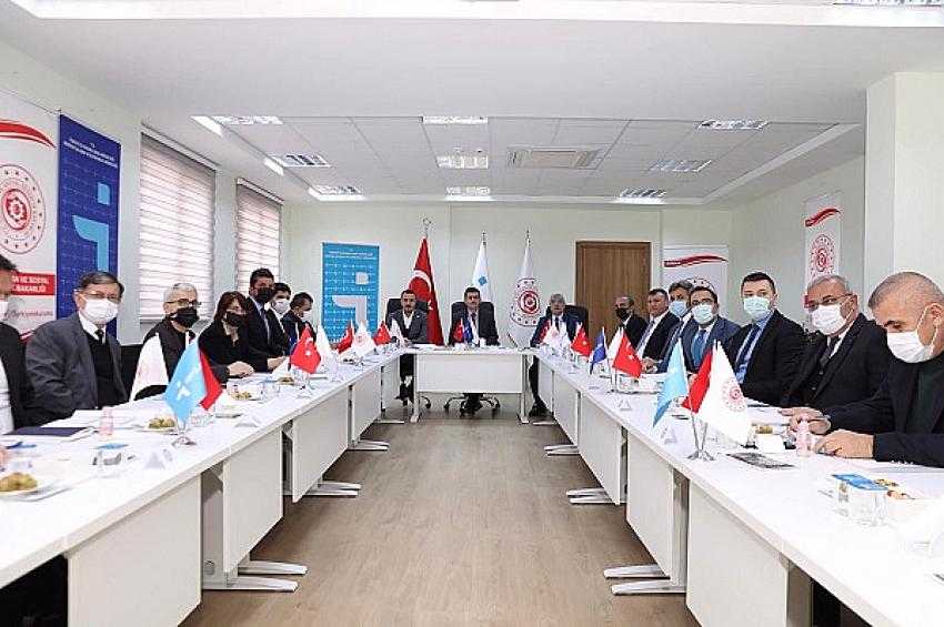 İL İSTİHDAM VE MESLEKİ EĞİTİM KURULU TOPLANTISI VALİ ARSLANTAŞ BAŞKANLIĞINDA YAPILDI