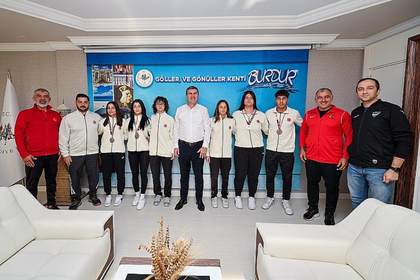 Burdur Belediye Spor Kulübü Sporcuları Dünya Şampiyonası yolunda