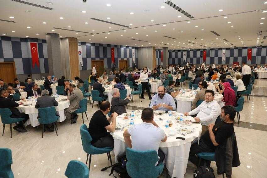 Ak Parti ve MHP, Vali Şıldak'ın veda yemeğine katılmadı!