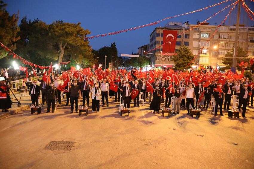 Burdur 15 Temmuz'u Unutmadığını Bir Kez Daha Güçlü Bir Şekilde Haykırdı