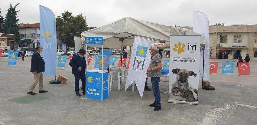 İYİ Parti Sahayı Boş Bırakmıyor