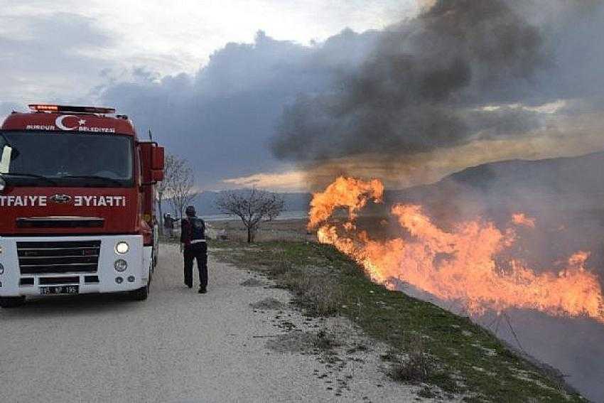 Sazlıkları 7. Kez Yaktılar