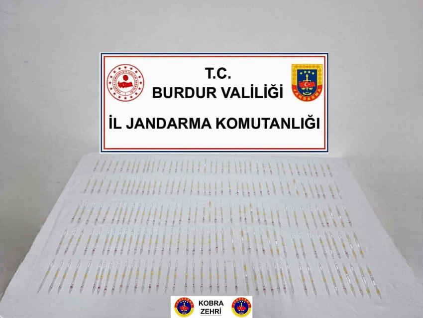 Burdur’da 60 milyon TL’lik kobra zehri yakalandı
