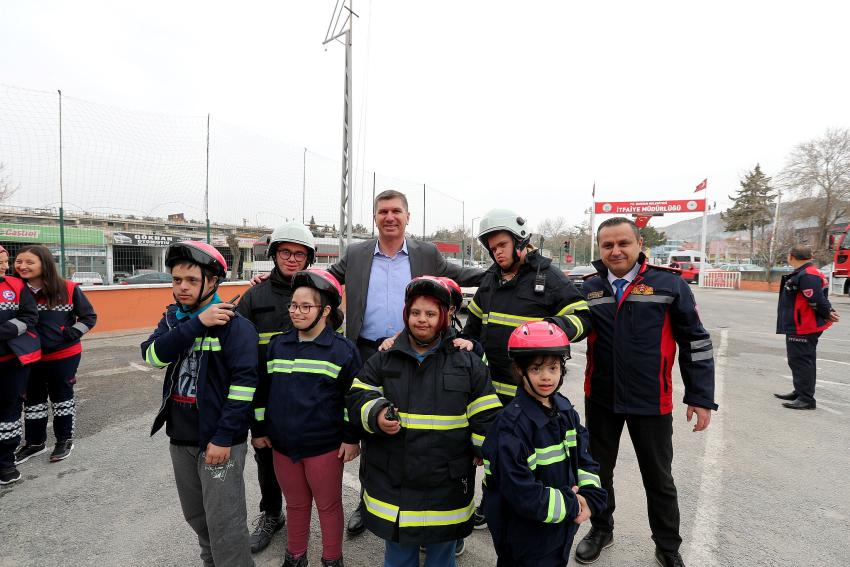 BURDUR’DA ALEVLERLE ENGELSİZ MÜCADELE