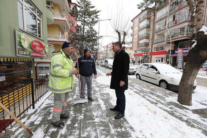 Başkan Ercengiz Cevabı Sahada Verdi