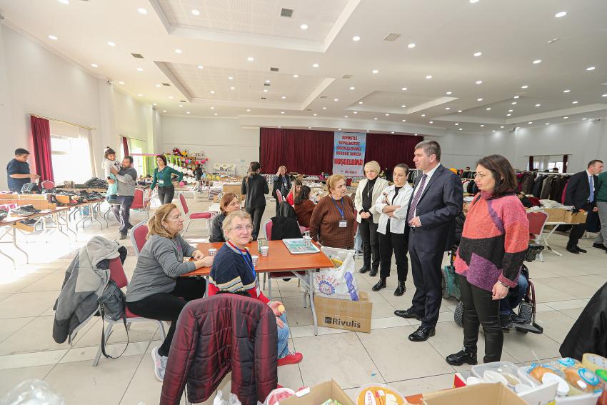 Başkan Ercengiz, depremzedeleri ziyaret etti