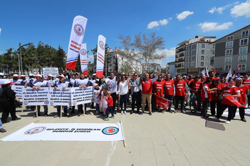 Burdur’da emekçilerden 1 Mayıs kutlaması