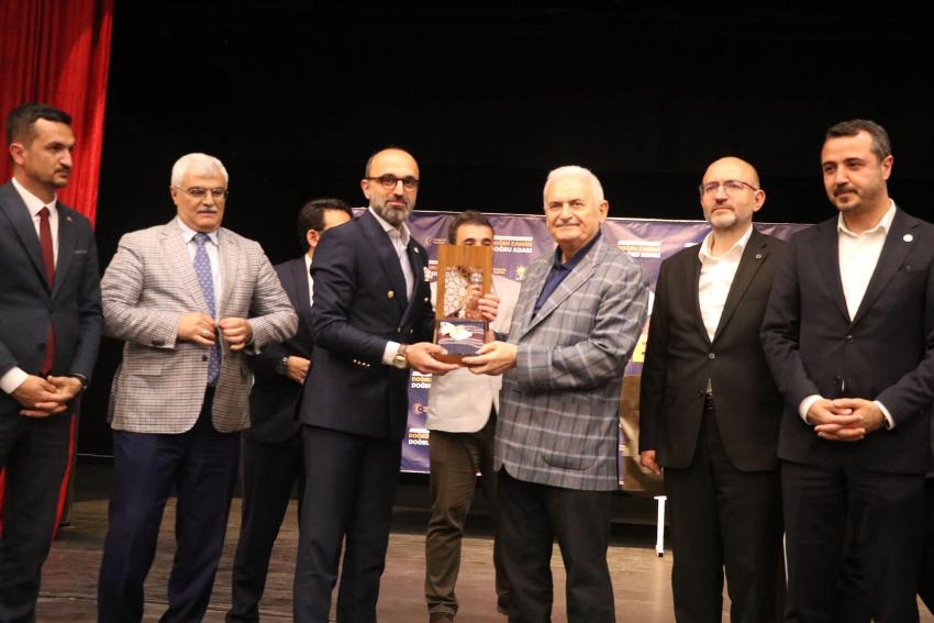 Binali Yıldırım’dan Burdur’da halk buluşması
