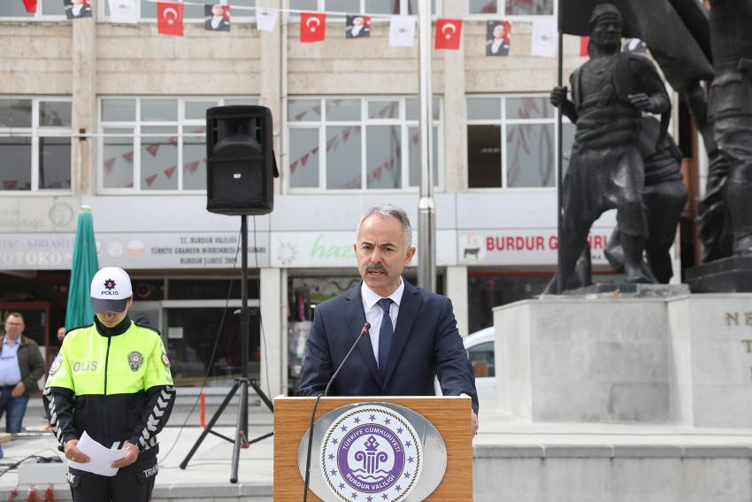 Burdur’da her iki kişiye bir araç düşüyor