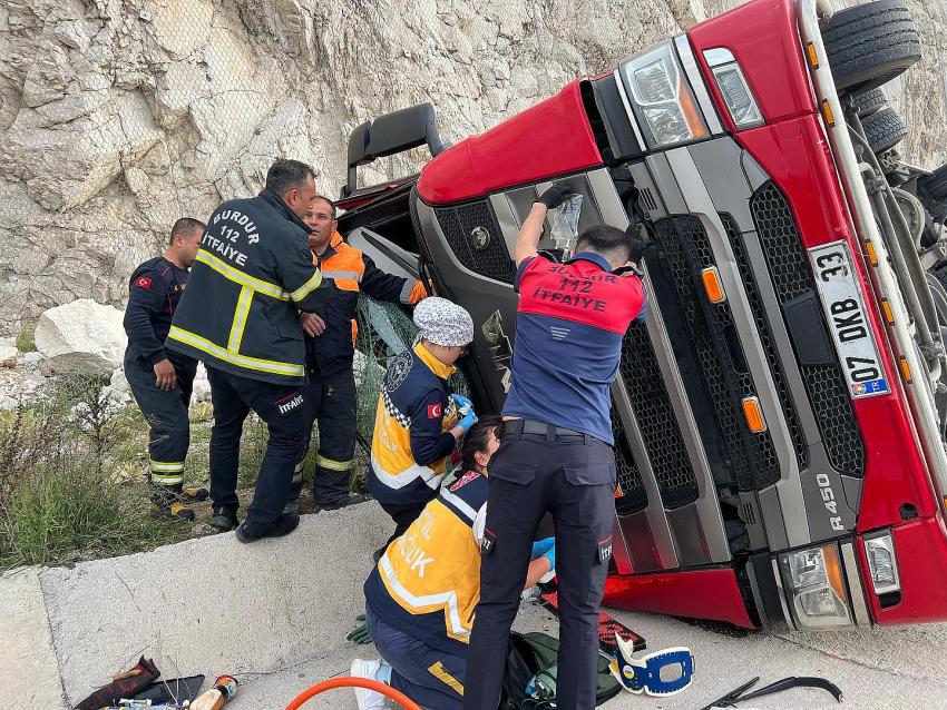 Çeltikçi belinde trafik kazası: 2 yaralı