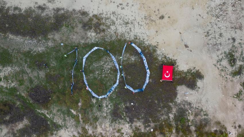 Burdur Gölü’nde kuraklığa dikkat çektiler