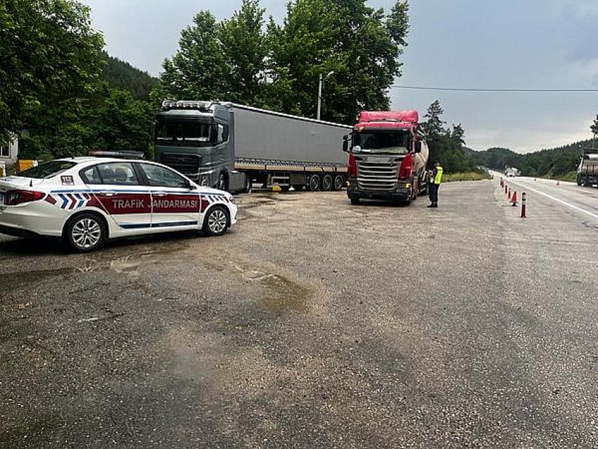 Burdur’da Jandarmadan 535 Araca Denetim