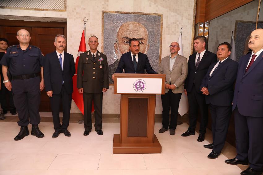 BURDUR VALİLİĞİNE ATANAN TÜRKER ÖKSÜZ, GÖREVİNE BAŞLADI