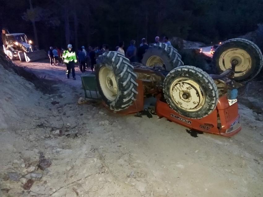 Burdur’da Traktör Devrildi: 1 Ölü 1 Yaralı