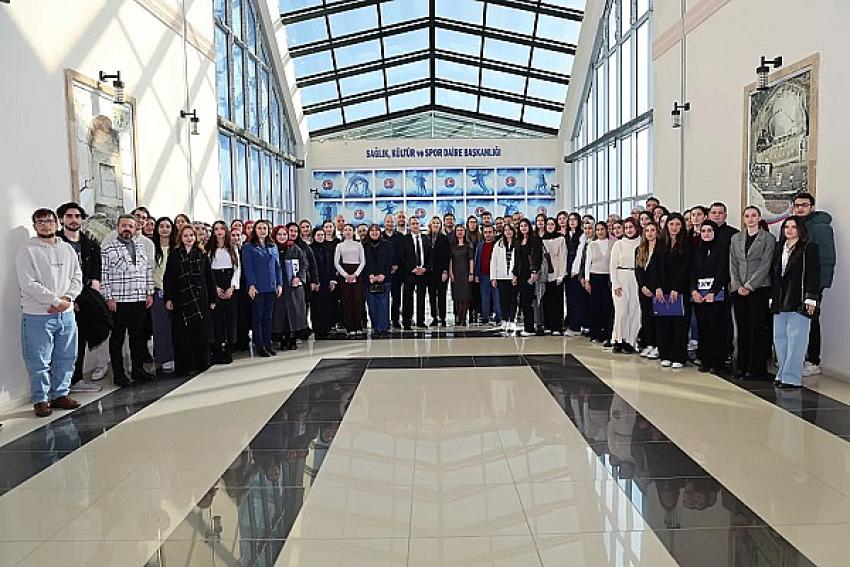 Türkiye’de Sadece Birkaç Üniversitede Var! MAKÜ’nün "Kariyer Okulu" Mezunlarını Verdi!