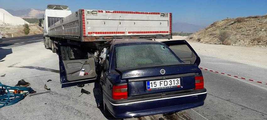 Karaçal'da Kaza: 1 Ölü 2 Yaralı