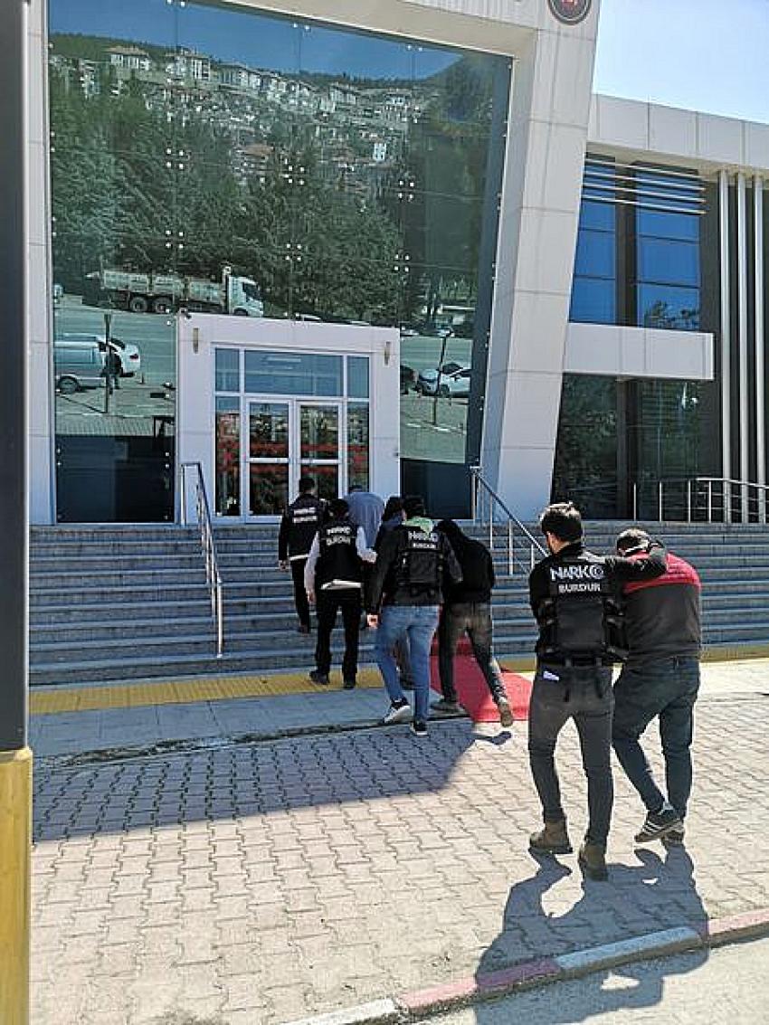 Burdur'da uyuşturucu operasyonu! 4 kişi tutuklandı