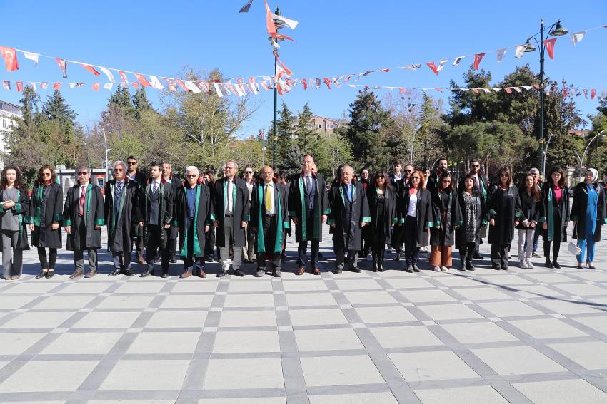 Burdur Barosu, Avukatlar Günü'nde taleplerini paylaştı