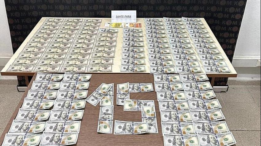Burdur’da bir otomobilde çok sayıda sahte para ele geçirildi