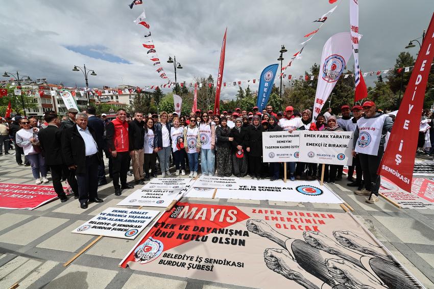 Burdur’da 1 Mayıs Coşkusu Meydanlara Taştı