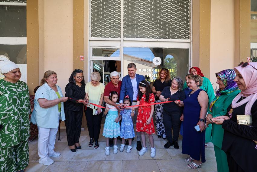 Burdur’da Engelli Bireylerden Giyim Sergisi