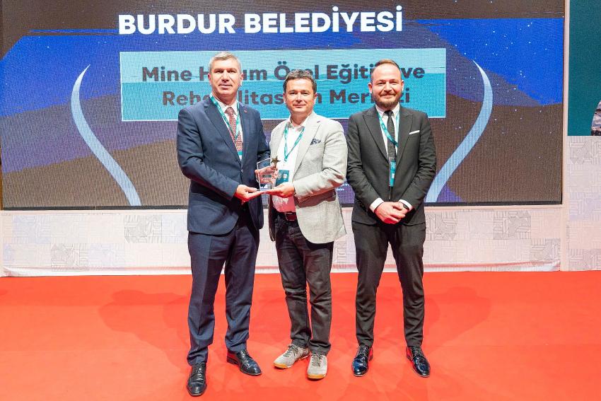Burdur’a Büyük Gurur! Mine Hanım Merkezi, Türkiye’nin En İyisi Seçildi ve 1.’lik Ödülü Aldı