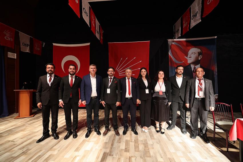 CHP Bucak’ta Ahmet Sedat Oktay Yeniden Başkan!