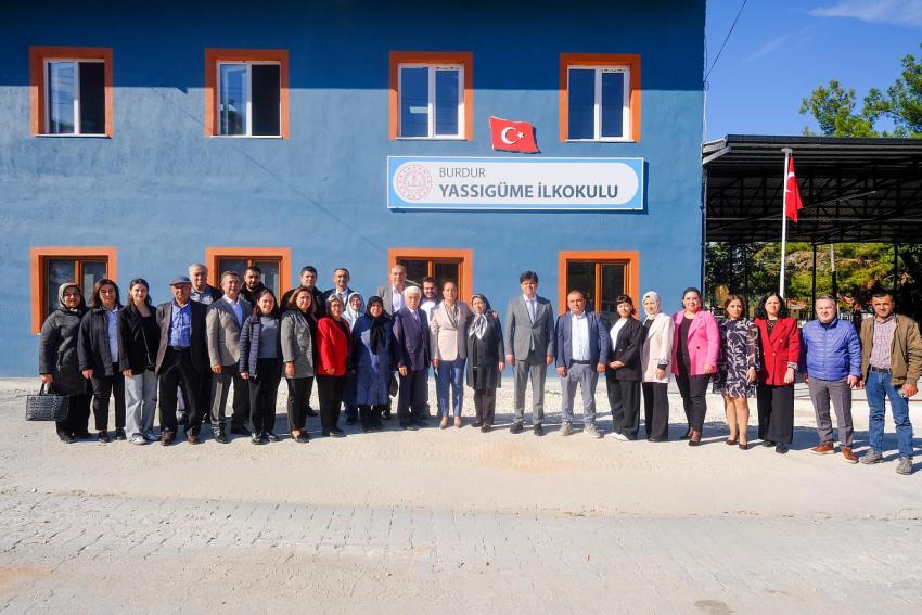 Yassıgüme Köyü’ne Eğitime Işık: Hayırsever Özeren Ailesi Yaptırdı; Hizmete Açıldı