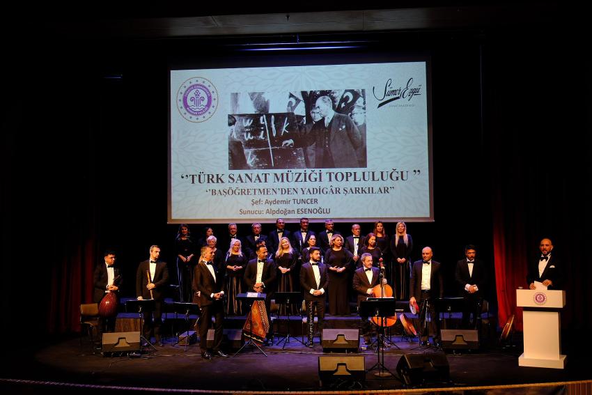 Burdur’da “Başöğretmenden Yadigâr Şarkılar” Konseri Büyük Beğeni Topladı