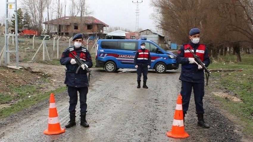 HACILAR KÖYÜ’DE KARANTİNAYA ALINDI