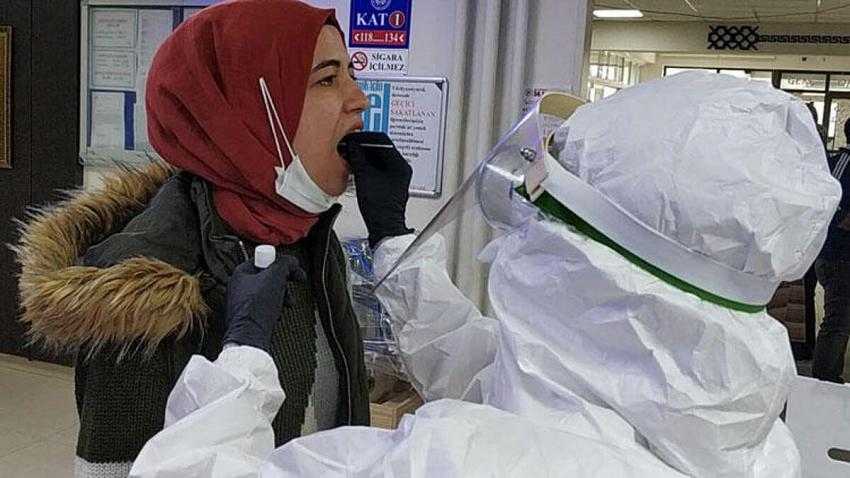 Burdur’da Yurt çalışanlarına Koronavirüs testi