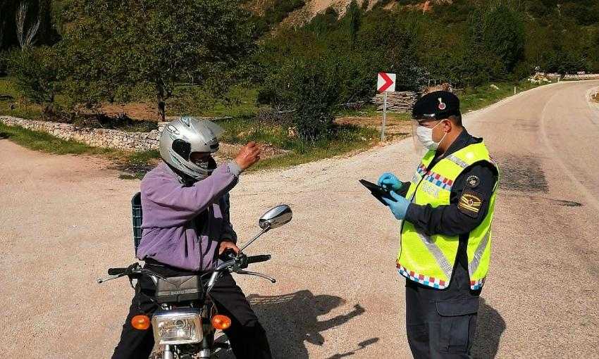 Burdur’da Güvenlik güçlerinden Covid-19 tedbirleri kapsamında uygulama