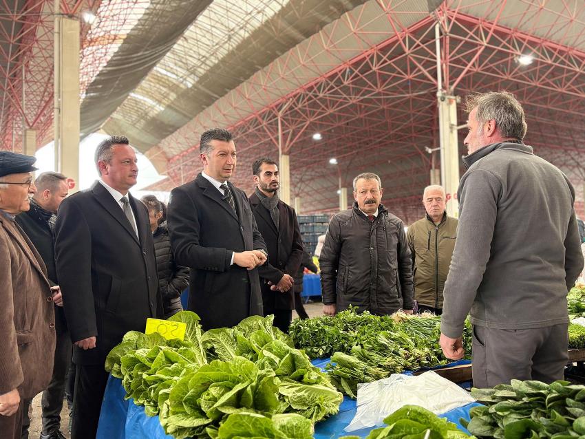 CHP’den Salı Pazarı Çıkarması: “Alan da Satan da Gülecek”