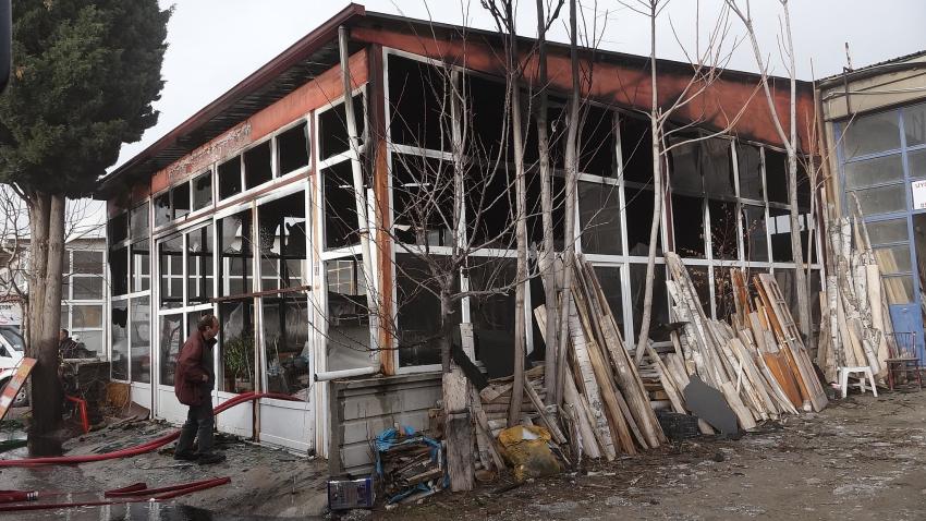 Mobilya İmhalathanesinde Yangın