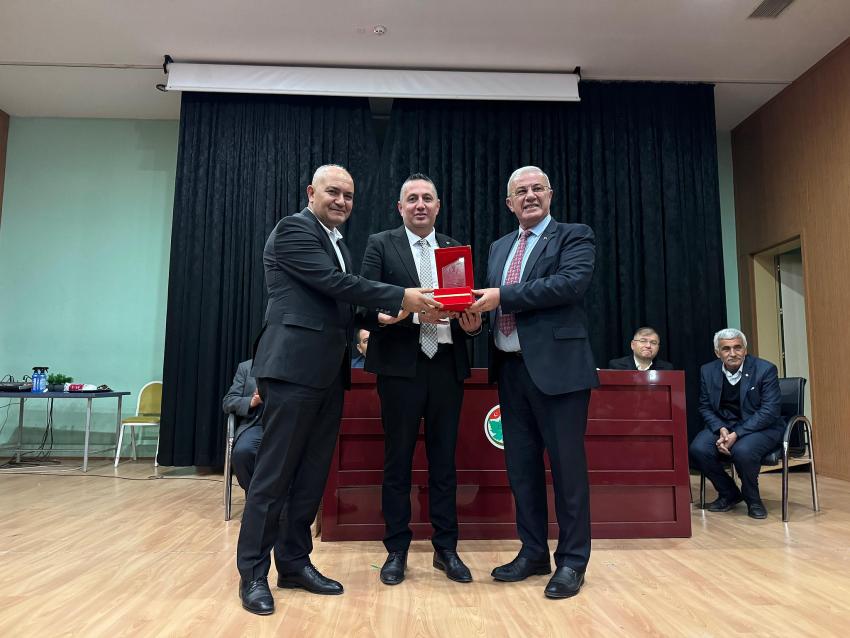 Tefenni’de Esnafın "Mehmet Başkanı" Güven Tazeledi!