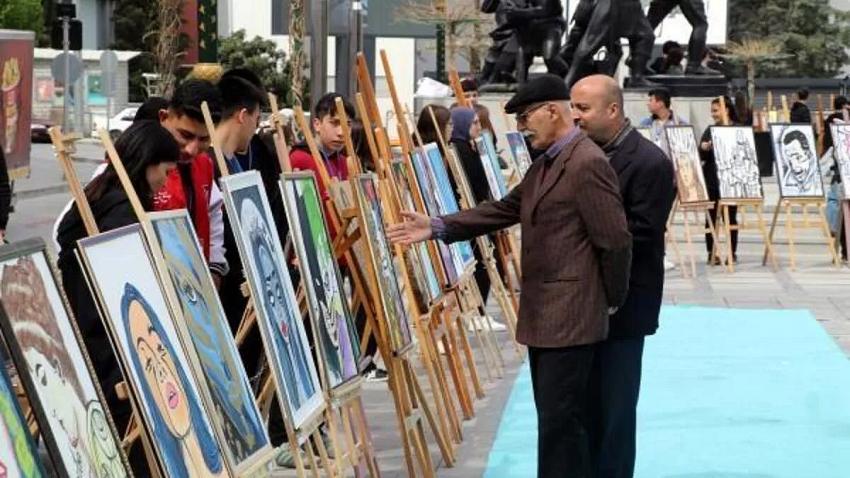 Burdur’da lise öğrencileri, depremzedeler için resim sergisi açtı