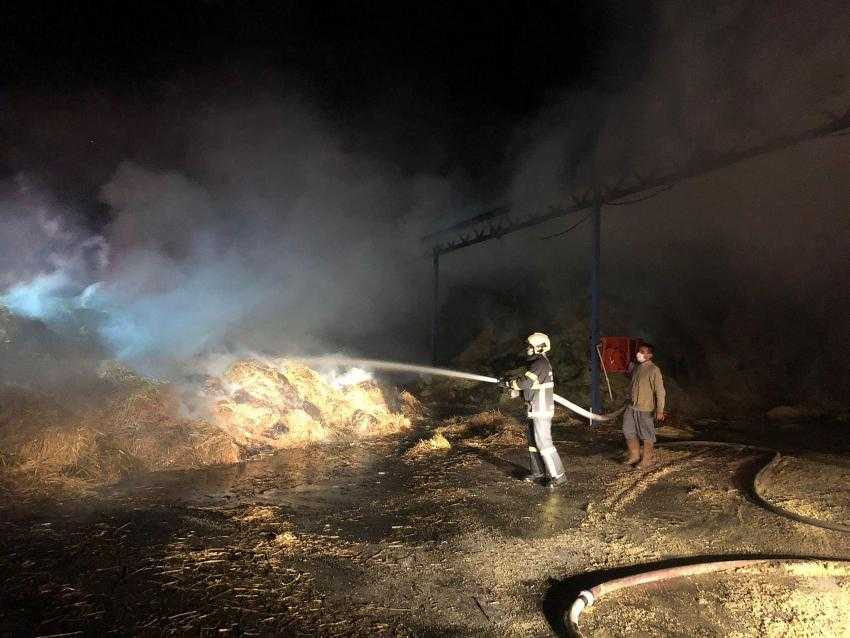 Ağlasun’da samanlık yangını 