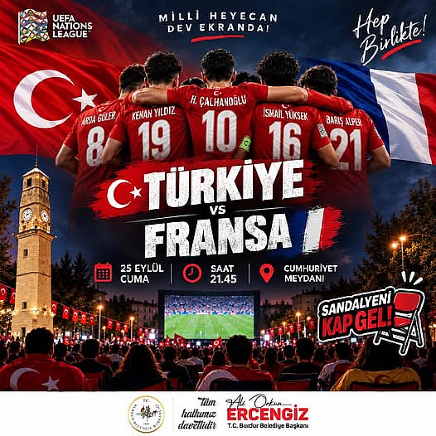TÜRKİYE & FRANSA maçı dev ekranda Cumhuriyet Meydanında