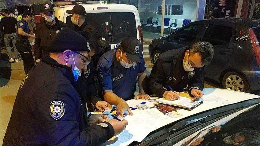 Yasağa rağmen asker konvoyu yaptılar ceza yediler