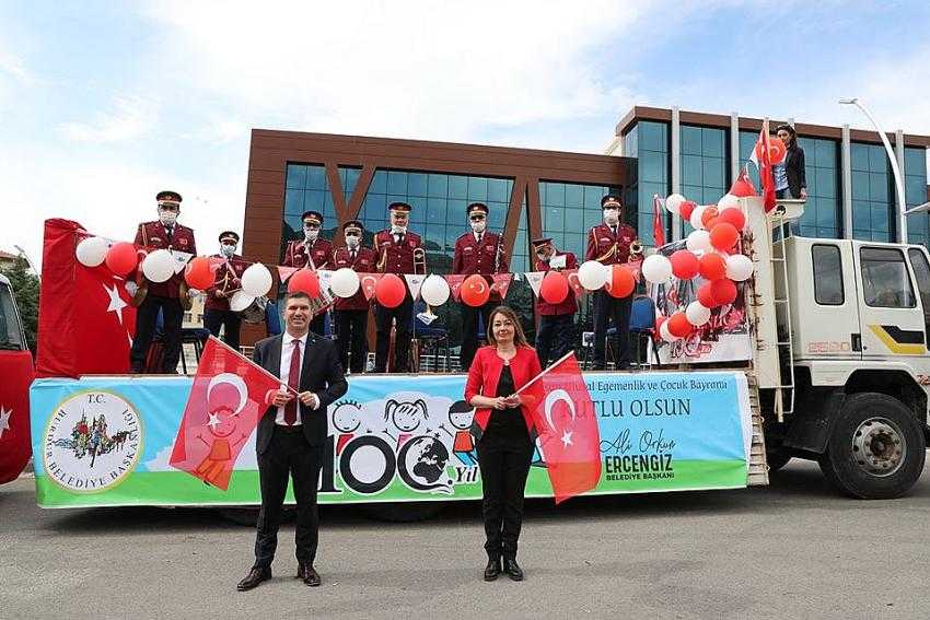 23 Nisan coşkusu Burdur’da bando takımı ile yaşandı