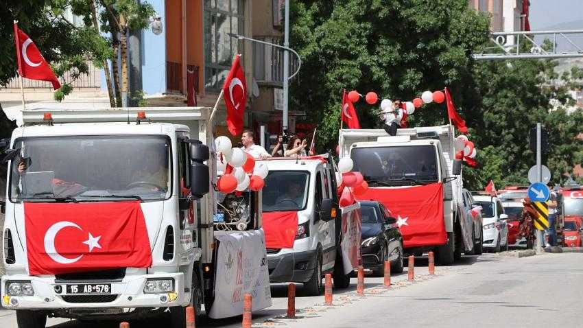 Burdur’da 19 Mayıs konvoyu (Bayram sevincine renk kattı)