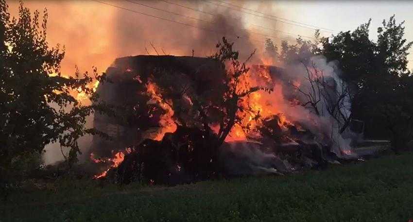 Saman yüklü Tır alev alev yandı