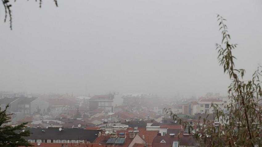 Burdur sisli güne uyandı