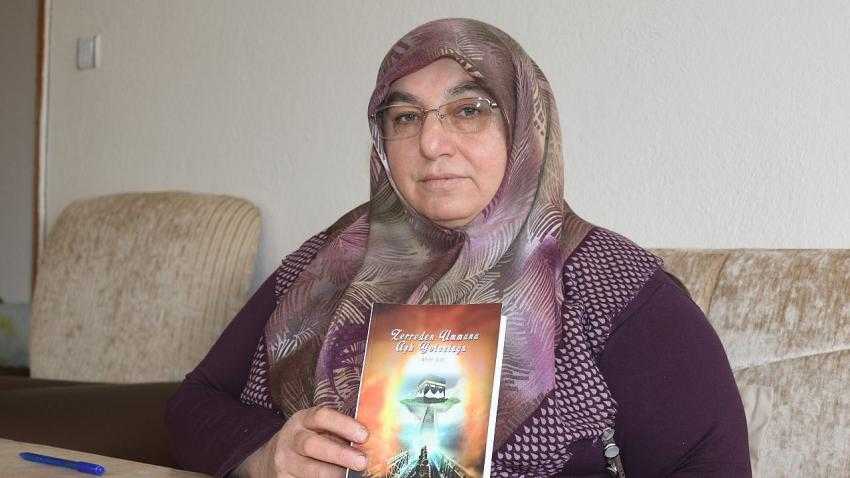 54 yaşında kitap yazdı, geliriyle cami yaptırmak istiyor