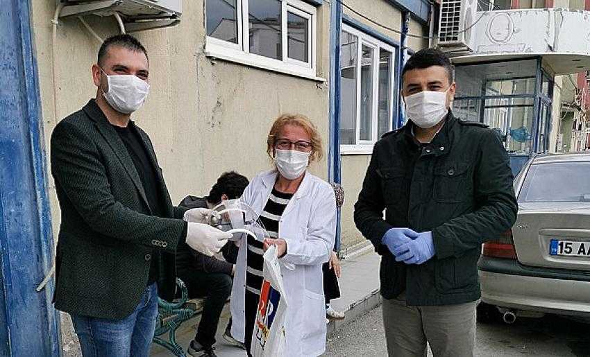 Makine Mühendisleri Odası Başkanı Görkem DEMER’ den  Sağlık Çalışanlarına Siperlik Desteği
