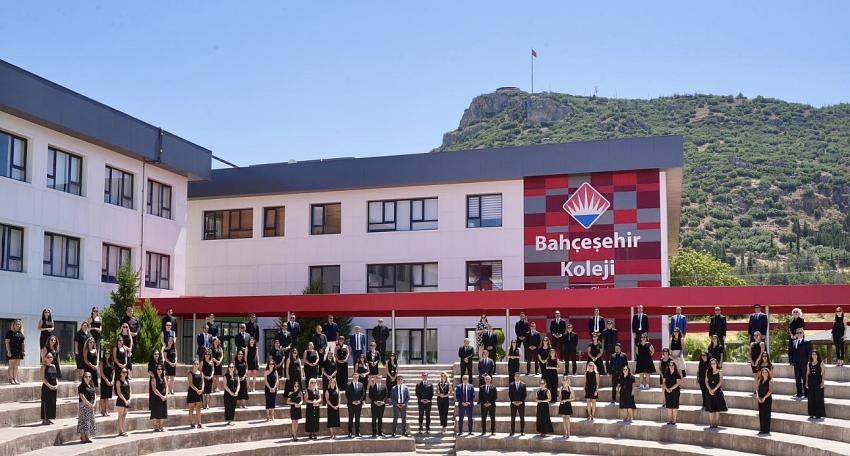 *Burdur Bahçeşehir Koleji, 11. Yılında Güçlü Kadrosuyla Başarı Yolculuğuna Devam Ediyor*