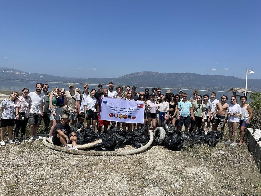 6 ÜLKEDEN 36 GENÇ BURDUR GÖLÜ’NÜN KORUNMASI İÇİN BURDUR’DA