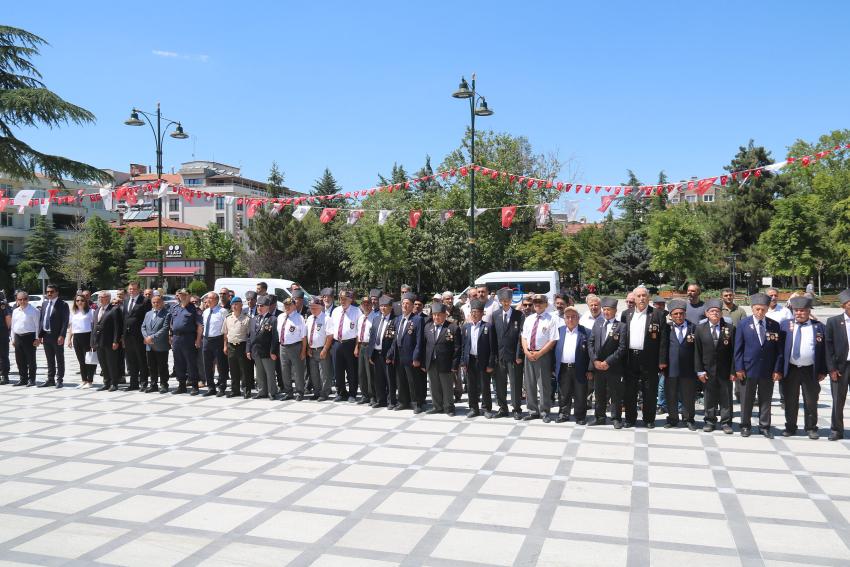 BURDUR’DA KIBRIS BARIŞ HAREKATI’NIN 48. YIL DÖNÜMÜ KUTLANDI