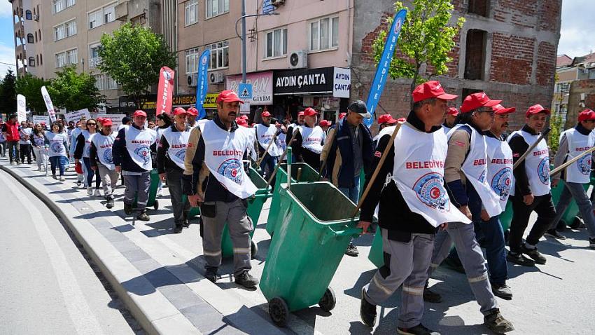 Cumhuriyet Meydanı Renkli Görüntülere Sahne Oldu